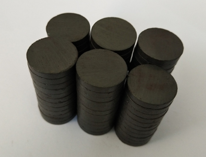 玩具底座黑色普通磁铁 玩具底座黑色普通磁铁